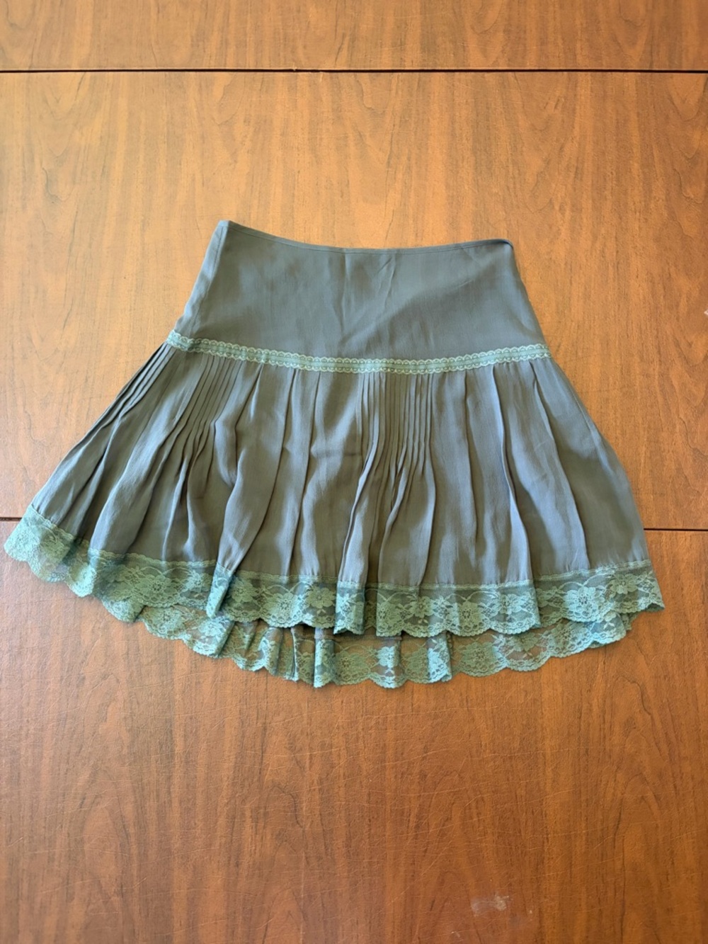 Juliette Longuet Lace-Trim Olive Green Circle Skirt